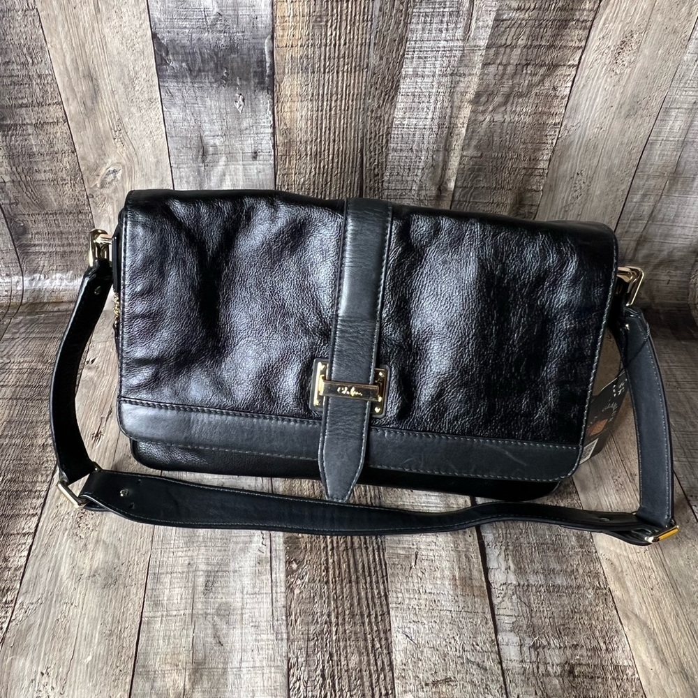 COLE HAAN BLACK LEATHER SHOULDER BAG HANDBAG PURSE SMALL SIZE - Picture 11 of 16